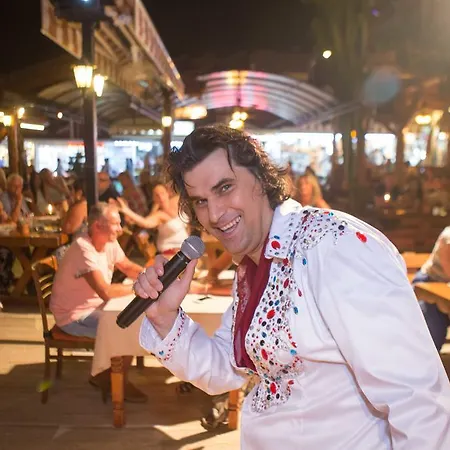 Flying Dutchman מלון 3*